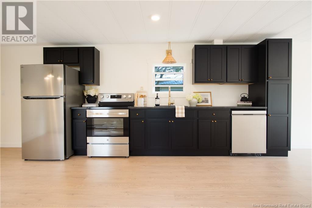 46 Hedgeview Drive, Fredericton, New Brunswick  E3B 6S2 - Photo 4 - NB124125