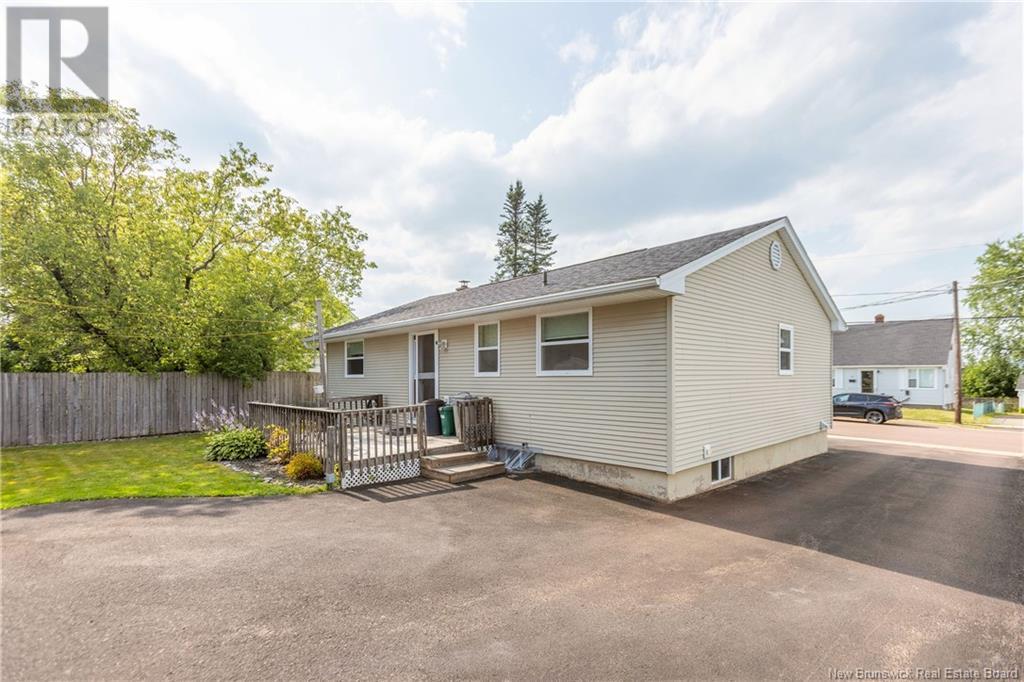 8 Black Street, Moncton, New Brunswick  E1C 4C3 - Photo 4 - NB123970