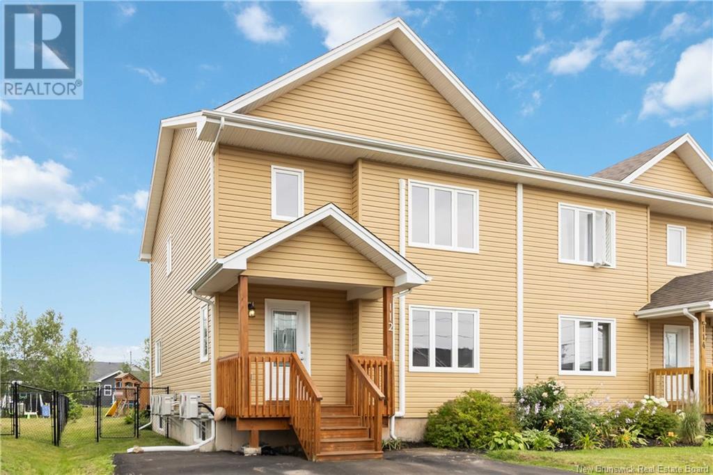 112 Gambia, Moncton, New Brunswick  E1G 5T1 - Photo 2 - NB124201