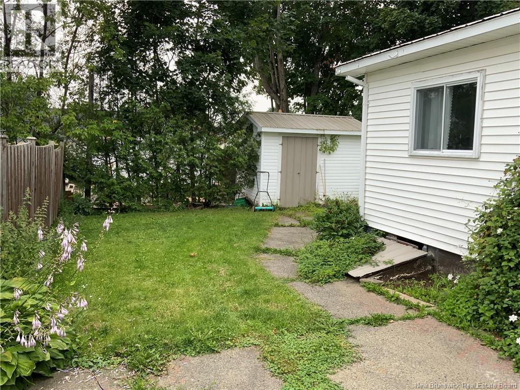 123 St. James Street, Woodstock, New Brunswick  E7M 2T3 - Photo 3 - NB124190