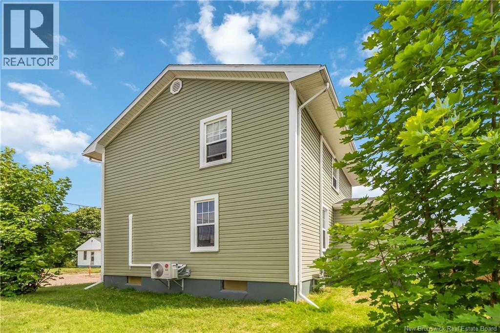 10 Stafford Street, Moncton, New Brunswick  E1C 4R4 - Photo 3 - NB124198