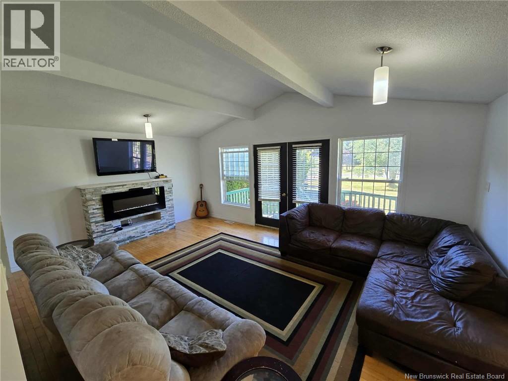 363 Heritage Street, Beresford, New Brunswick  E8K 2C7 - Photo 19 - NB124320