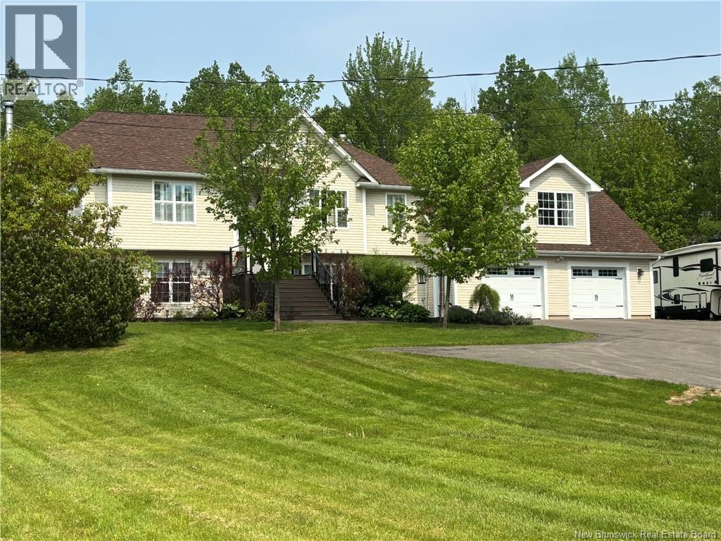 21 Rogers, Berry Mills, New Brunswick  E1G 2N2 - Photo 1 - NB124176
