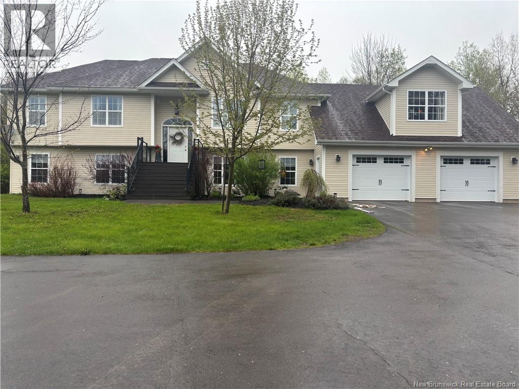 21 Rogers, Berry Mills, New Brunswick  E1G 2N2 - Photo 4 - NB124176