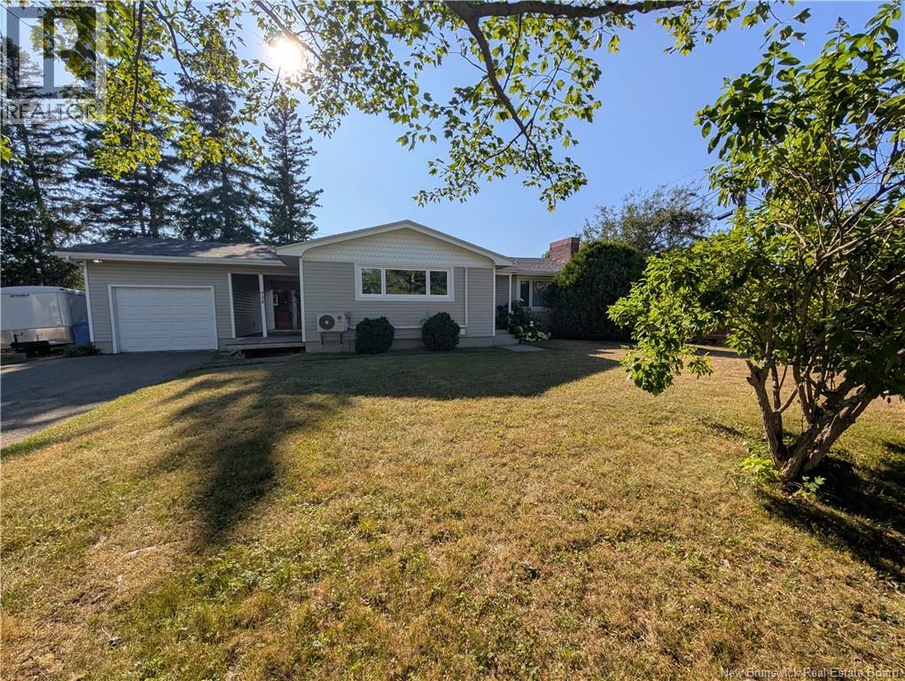 934 Hay Crescent, Bathurst, New Brunswick  E2A 3S2 - Photo 1 - NB124333