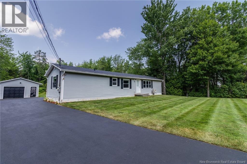 30 Nevers, Lincoln, New Brunswick  E3B 8R9 - Photo 1 - NB124349