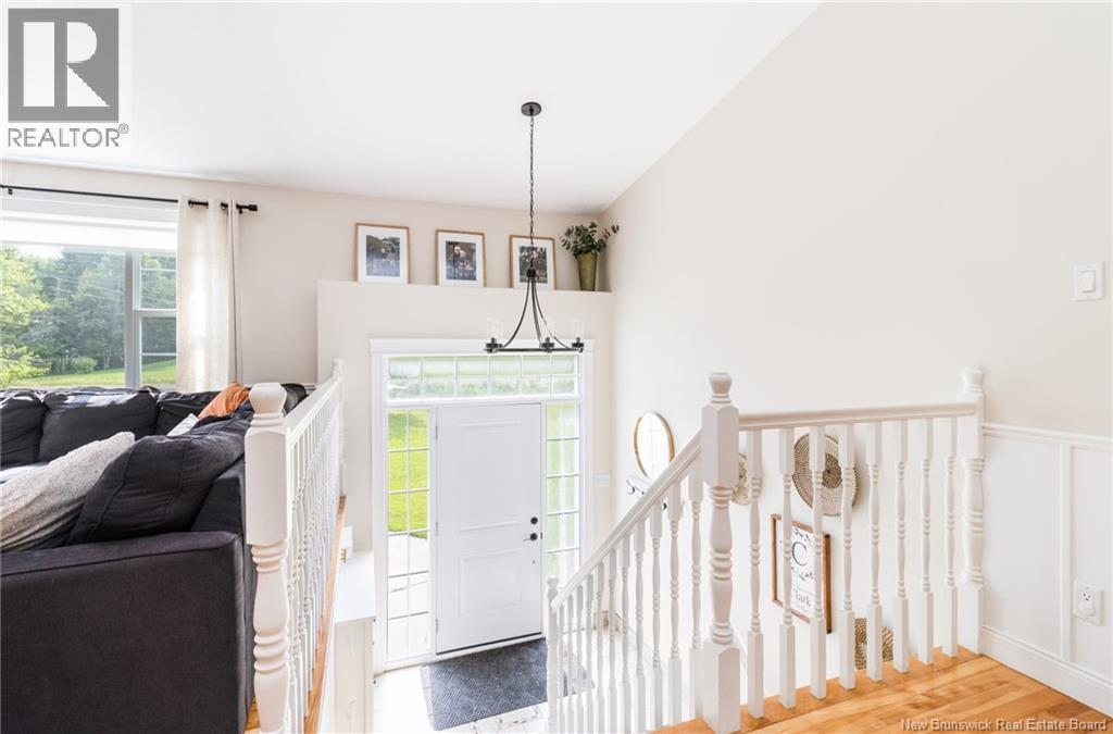 166 Rolling Hill, Fredericton, New Brunswick  E3A 9V5 - Photo 5 - NB124348