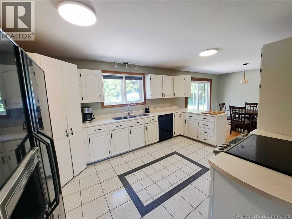 9 Cliff Street, Quispamsis, New Brunswick  E2G 1Y4 - Photo 6 - NB124330