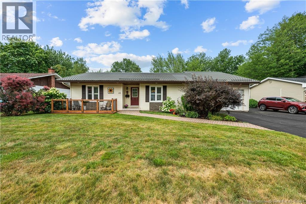 115 Canusa, Riverview, New Brunswick  E1B 2W6 - Photo 3 - NB124365