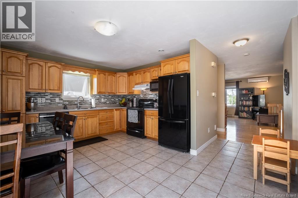 25 Danube Court, Dieppe, New Brunswick  E1A 8G6 - Photo 4 - NB124428