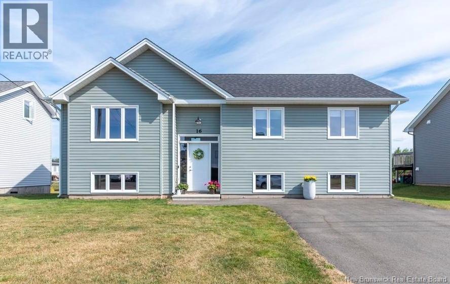 16 Luxor Drive, Riverview, New Brunswick