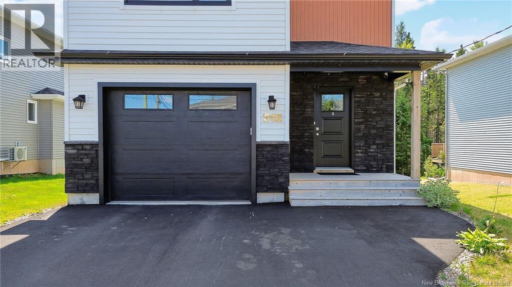 512 Maplehurst Drive, Moncton, New Brunswick  E1G 6E2 - Photo 3 - NB124029