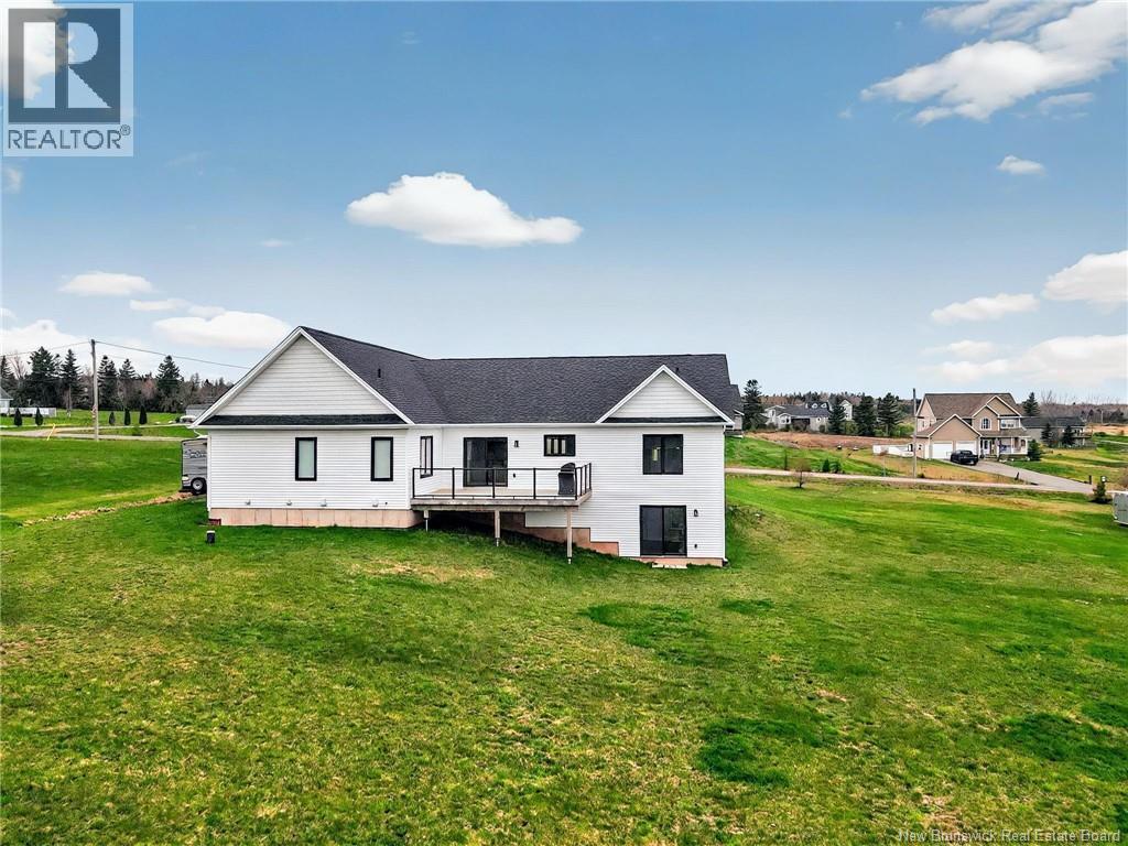 23 Bunker Hill, Riverview, New Brunswick  E1J 0C3 - Photo 3 - NB124444