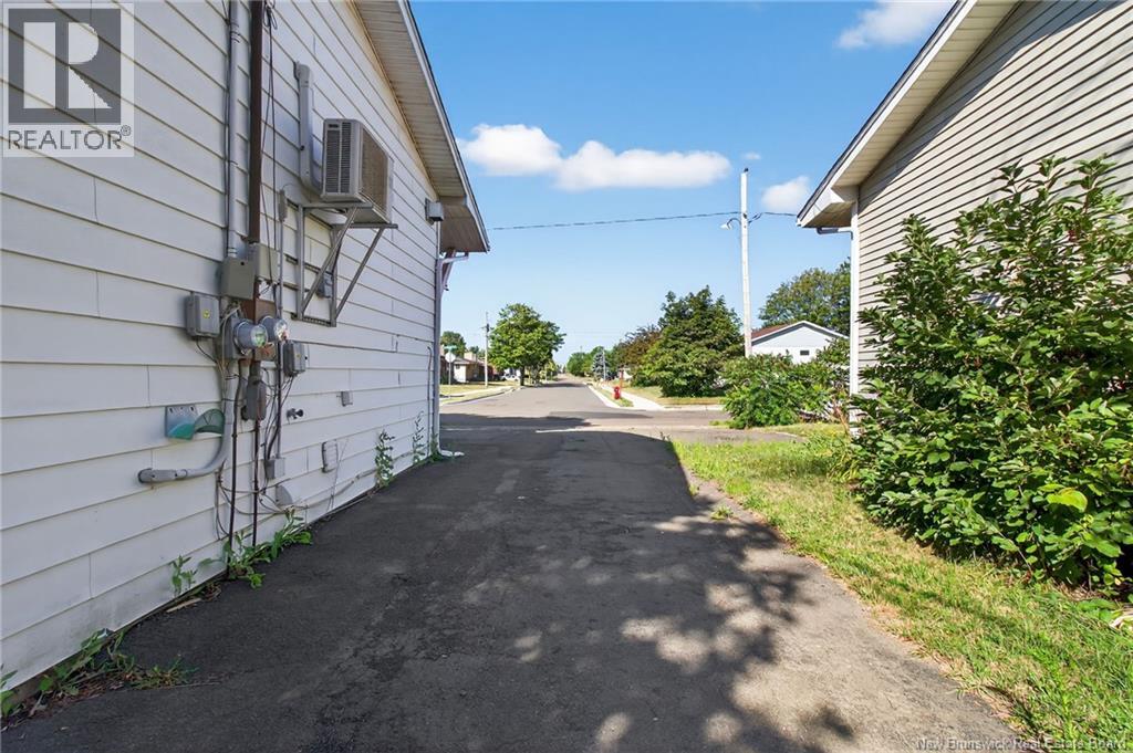 119 Whitney Avenue, Moncton, New Brunswick  E1C 8C7 - Photo 4 - NB123844