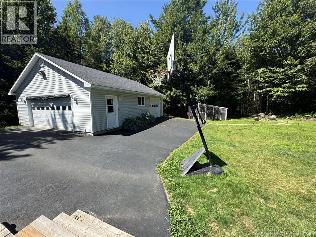 10 Estabrooks Avenue, Lincoln, New Brunswick  E3B 8S8 - Photo 3 - NB124467
