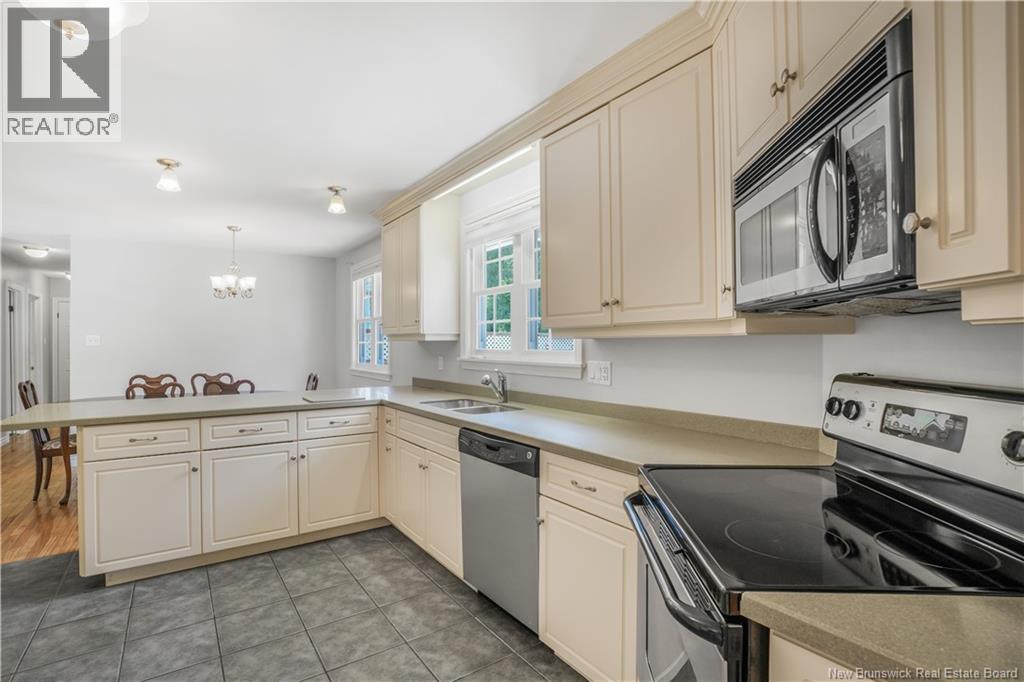 34 Day Street, Fredericton, New Brunswick  E3B 7E1 - Photo 6 - NB124443