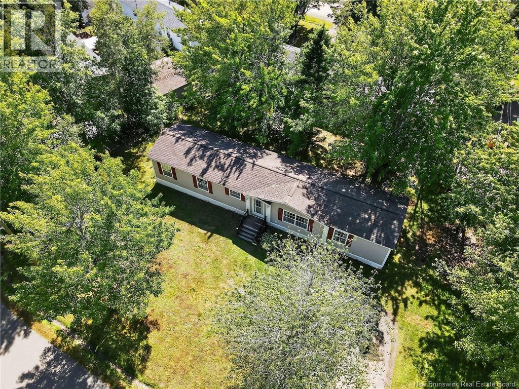 7 Cedargrove, Moncton, New Brunswick  E1H 2T8 - Photo 4 - NB124520