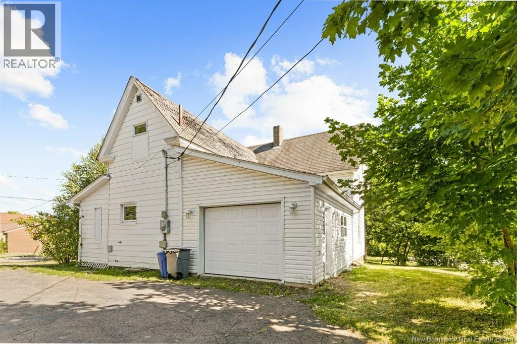 130 Somerset Drive, Moncton, New Brunswick  E1A 3V1 - Photo 3 - NB124538