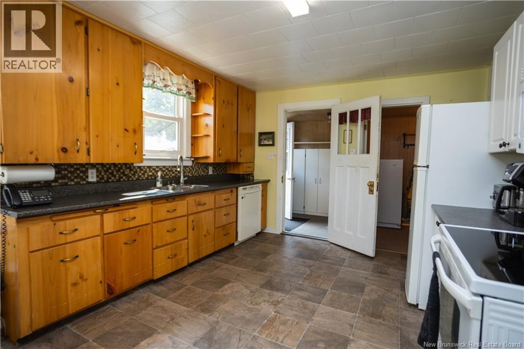 12 Beech Street, Mcadam, New Brunswick  E6J 1V8 - Photo 18 - NB124563
