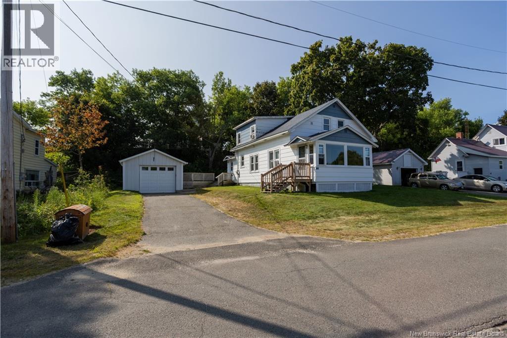 12 Beech Street, Mcadam, New Brunswick  E6J 1V8 - Photo 8 - NB124563