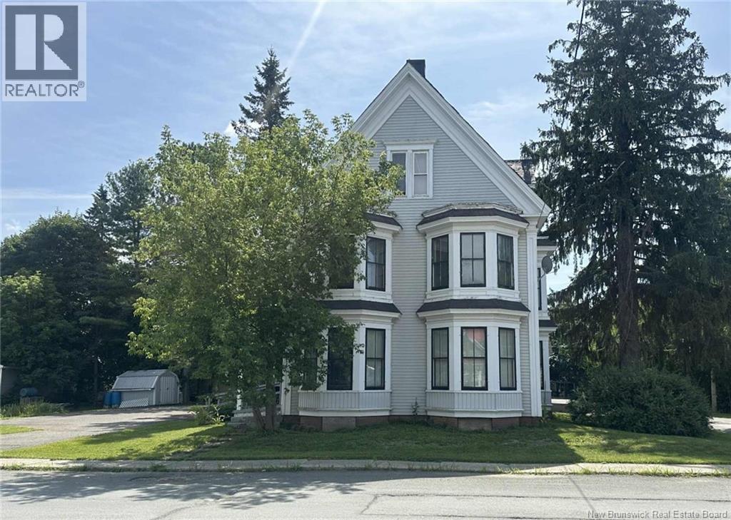 179 Broadway Street, Woodstock, New Brunswick  E7M 1B7 - Photo 2 - NB124512