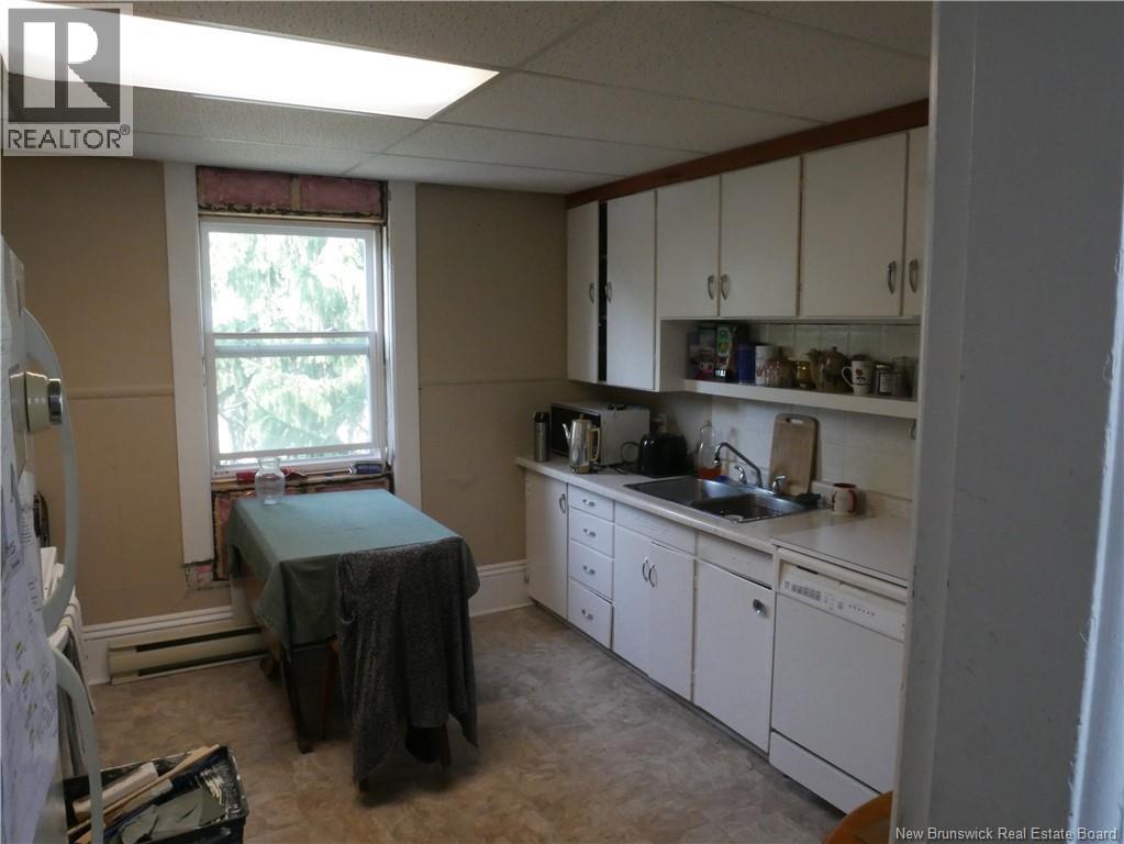 179 Broadway Street, Woodstock, New Brunswick  E7M 1B7 - Photo 39 - NB124512