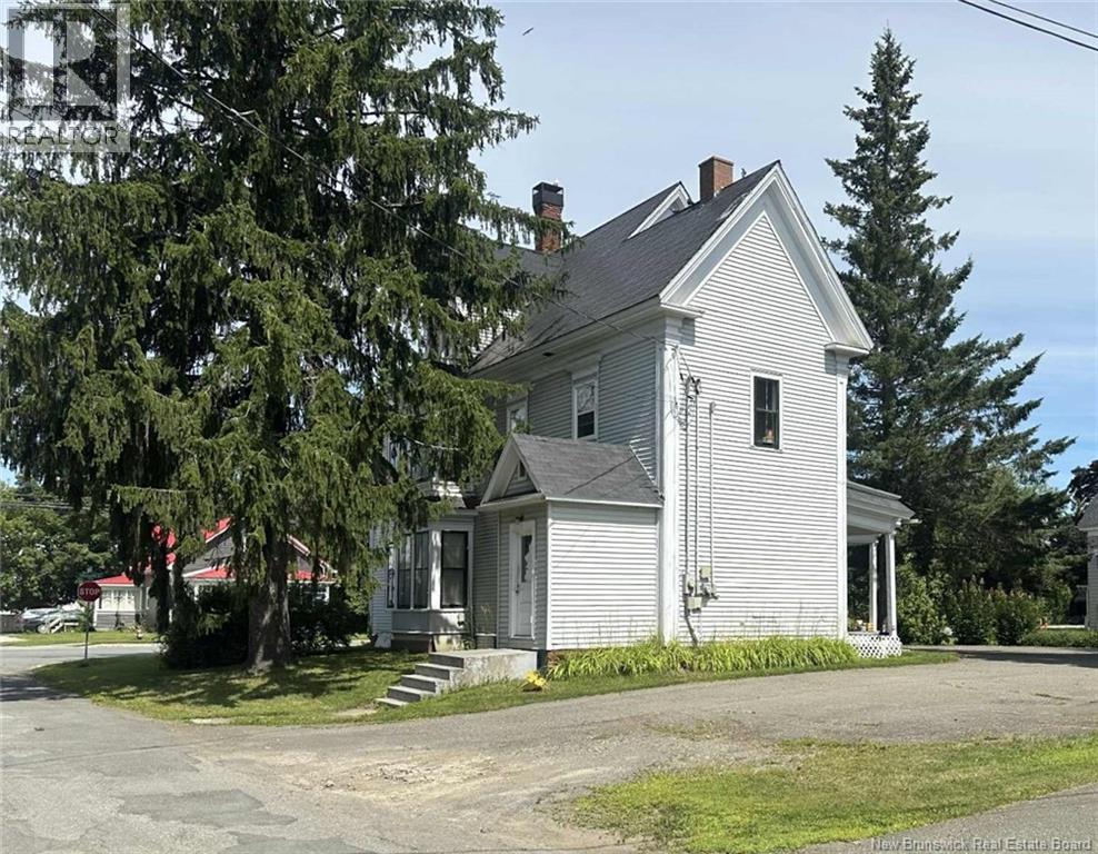179 Broadway Street, Woodstock, New Brunswick  E7M 1B7 - Photo 5 - NB124512