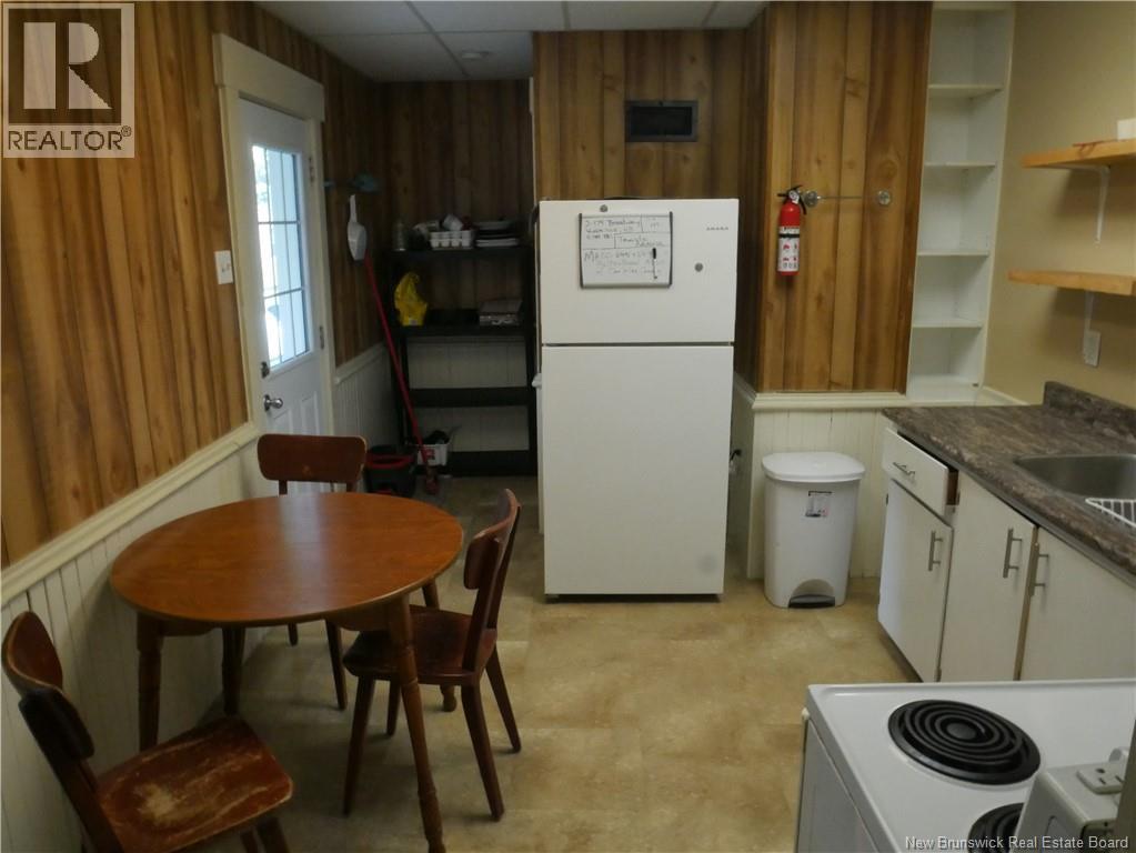 179 Broadway Street, Woodstock, New Brunswick  E7M 1B7 - Photo 9 - NB124512