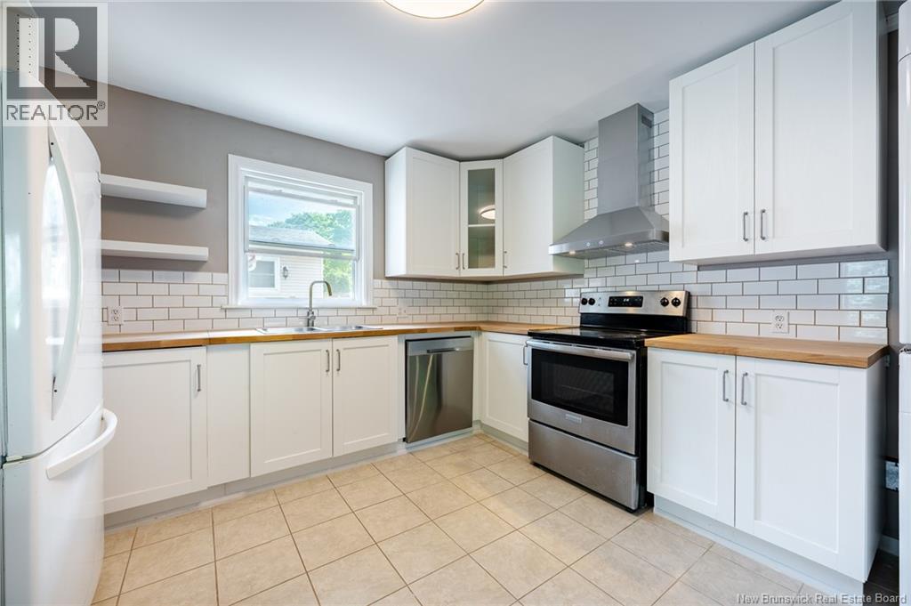 652 Loyalist Court, Fredericton, New Brunswick  E3B 3K9 - Photo 6 - NB124623