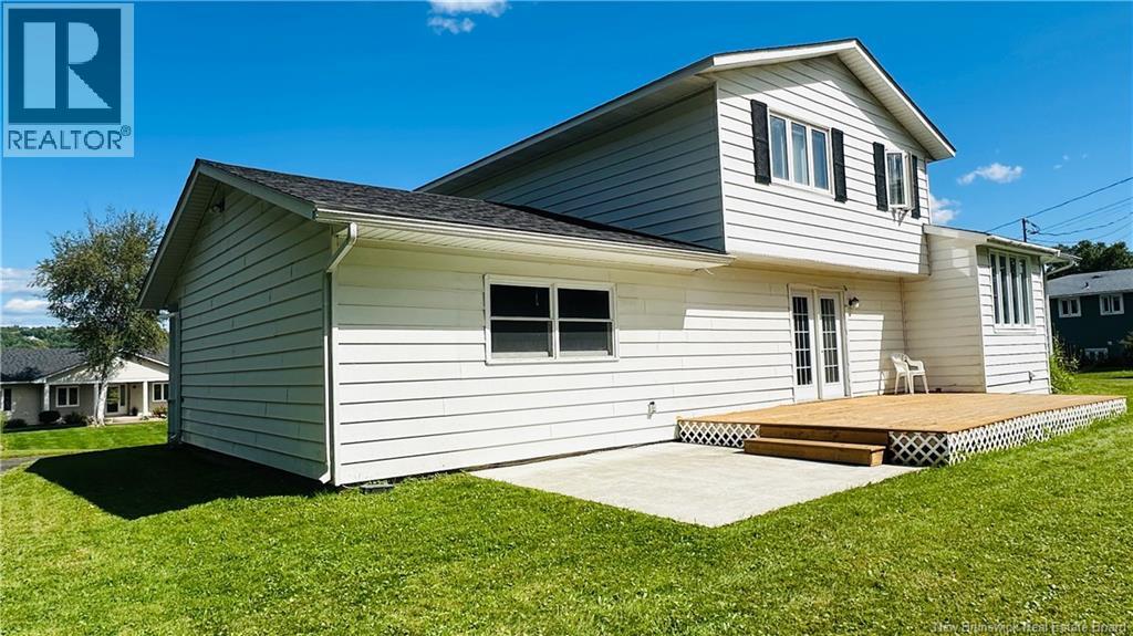 131 Riverside Drive, Woodstock, New Brunswick  E7M 2P4 - Photo 5 - NB124259