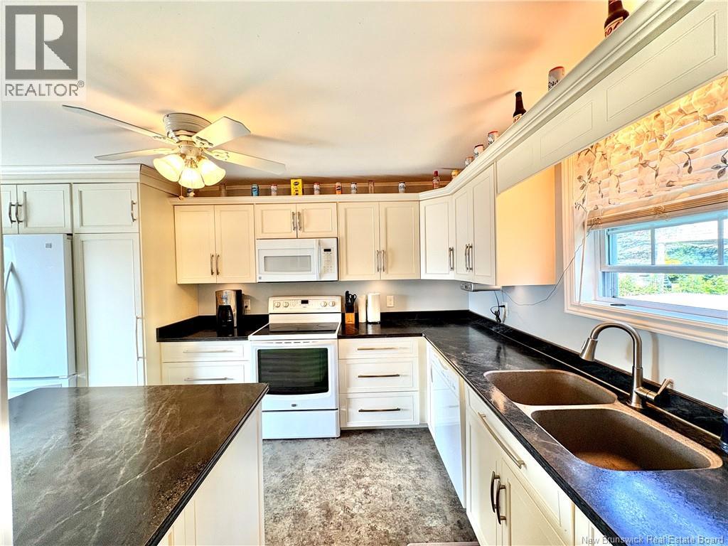 166 Main Street, Hartland, New Brunswick  E7P 2M5 - Photo 17 - NB124590