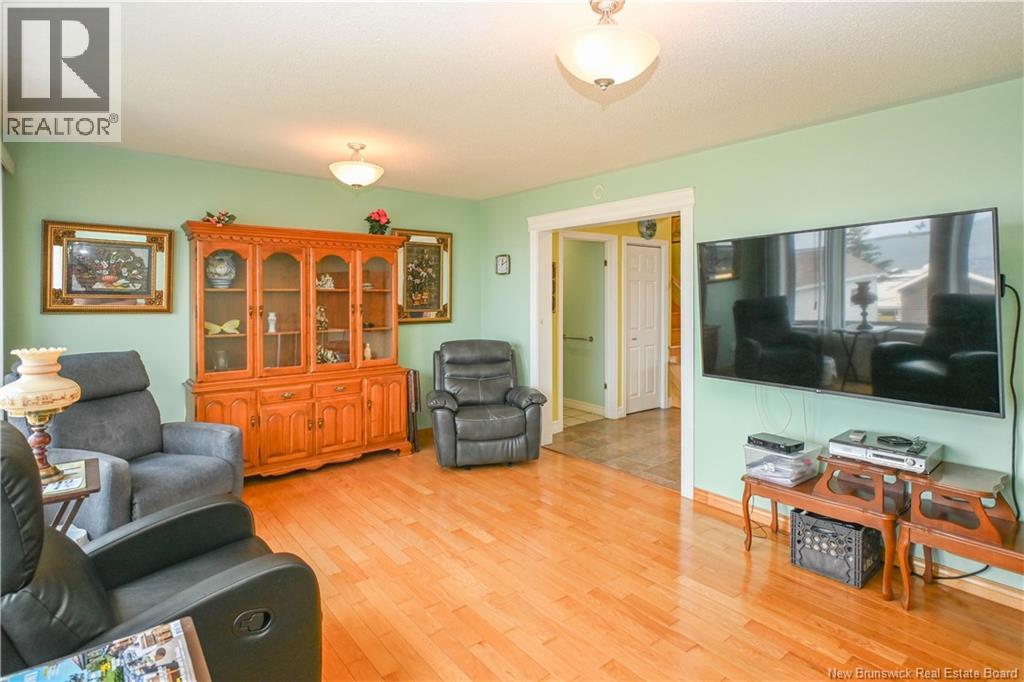 171 Saint-Pierre E Boulevard, Caraquet, New Brunswick  E1W 1B1 - Photo 21 - NB124688