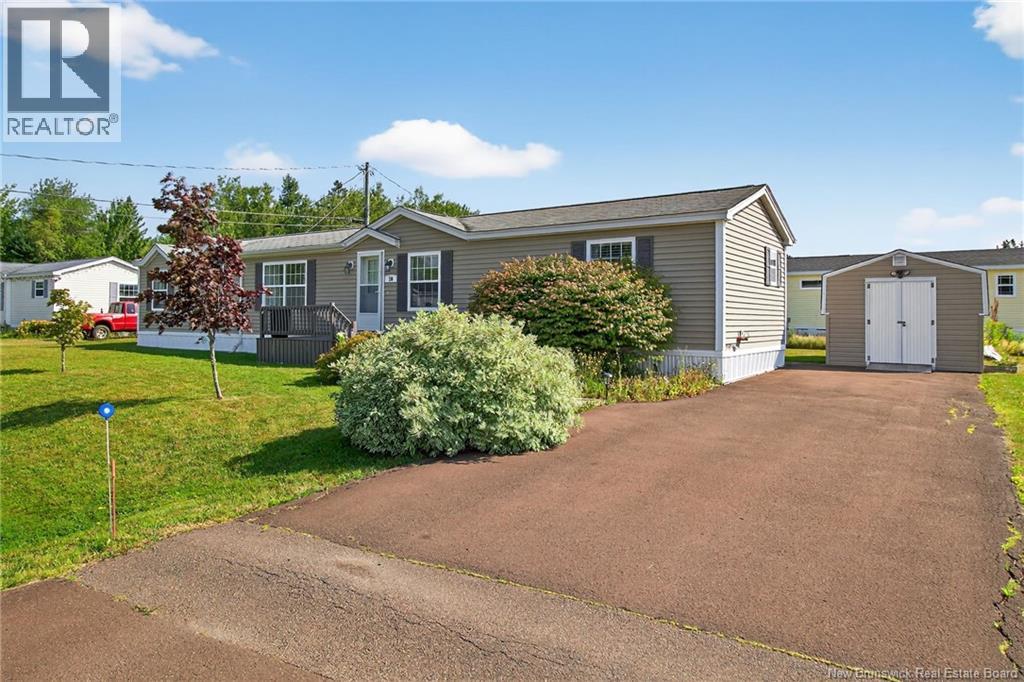 10 Anemone Street, Moncton, New Brunswick  E1H 2R7 - Photo 3 - NB124734