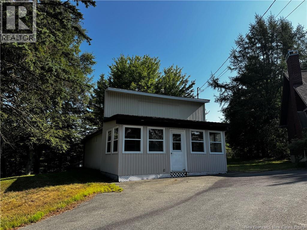 701 Victoria Street, Edmundston, New Brunswick  E3V 3T3 - Photo 11 - NB124863