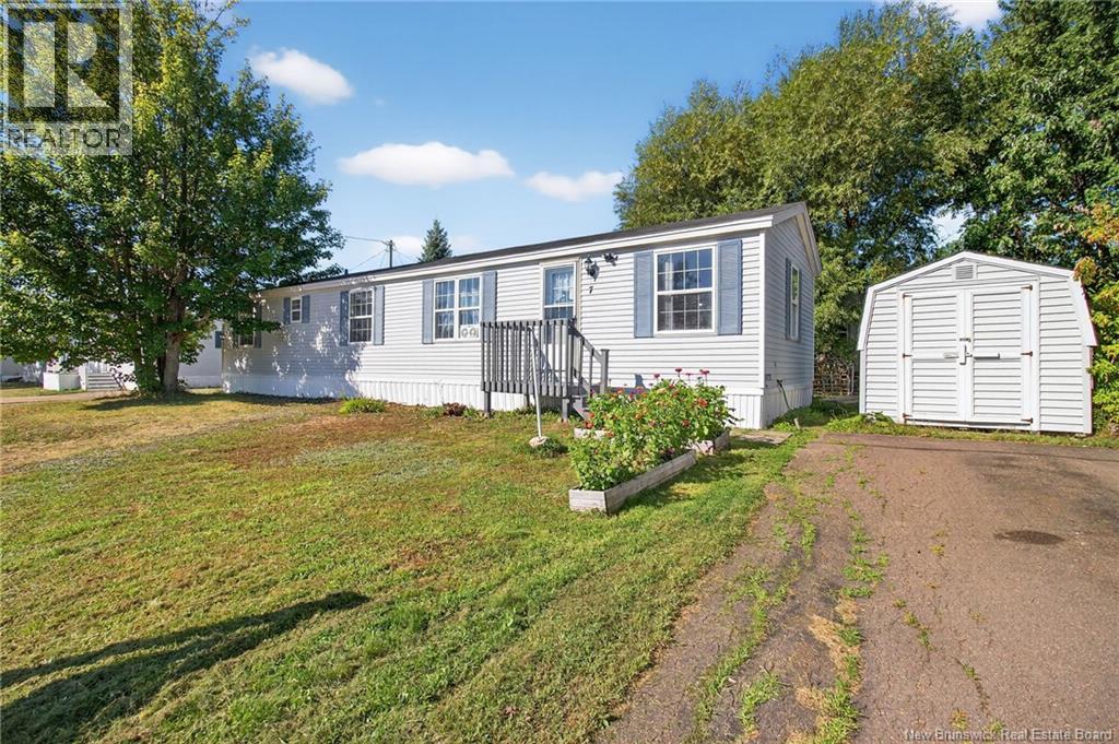 7 Chickadee Street, Moncton, New Brunswick  E1H 2V3 - Photo 3 - NB124809
