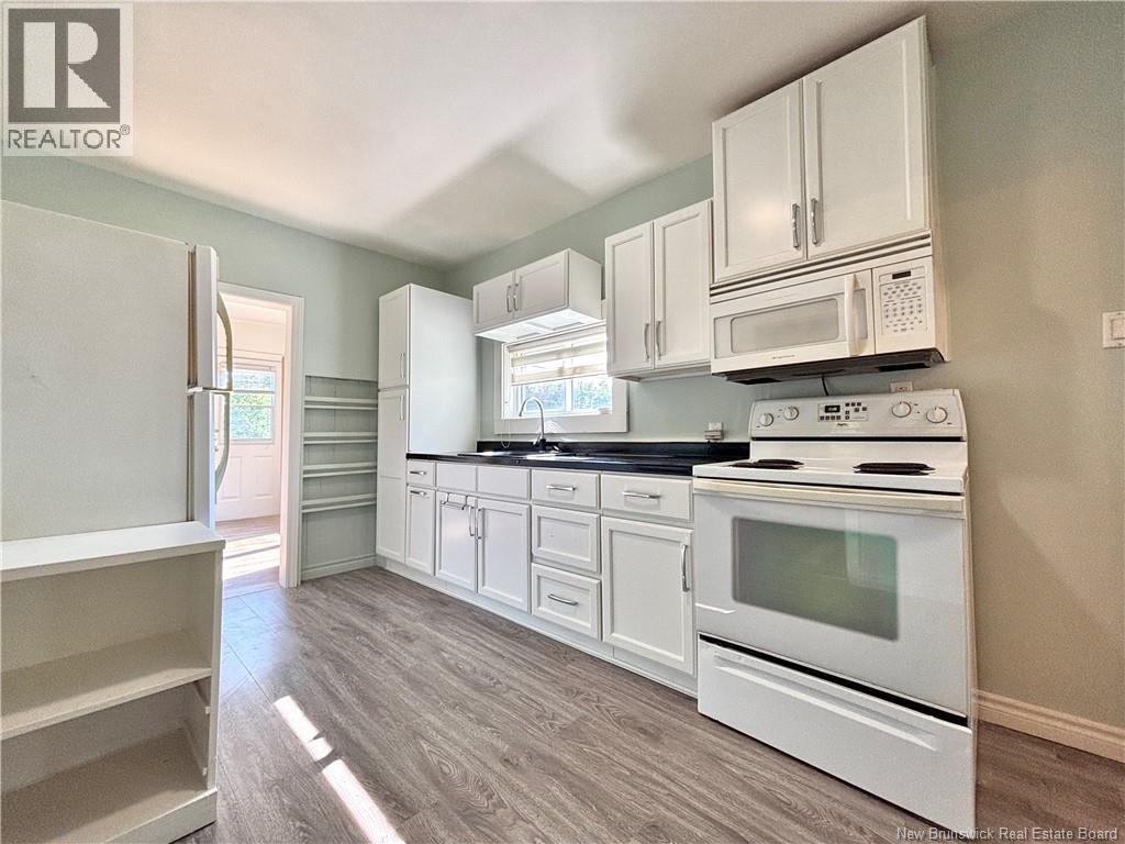 2290 Miramichi Avenue, Bathurst, New Brunswick  E2A 6H6 - Photo 11 - NB124866