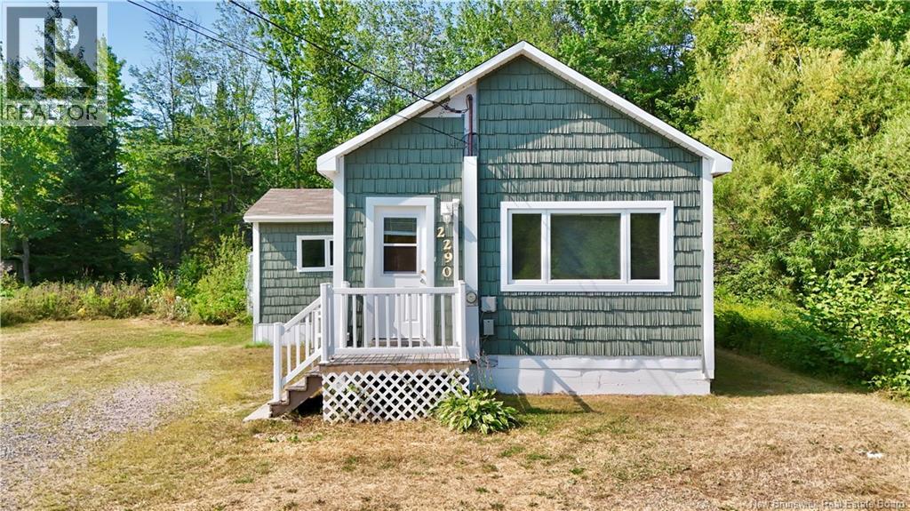 2290 Miramichi Avenue, Bathurst, New Brunswick  E2A 6H6 - Photo 2 - NB124866