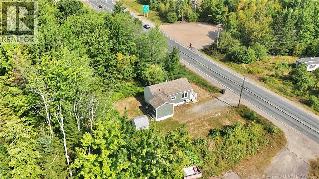 2290 Miramichi Avenue, Bathurst, New Brunswick  E2A 6H6 - Photo 3 - NB124866