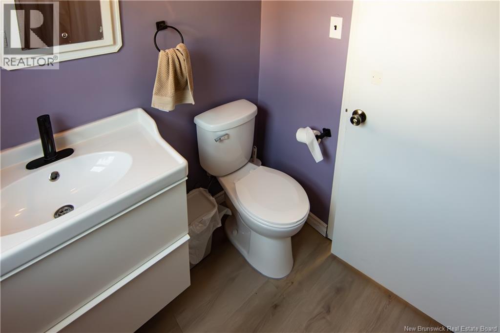 52-54 Fairview Drive, Moncton, New Brunswick  E1E 3C7 - Photo 25 - NB124800