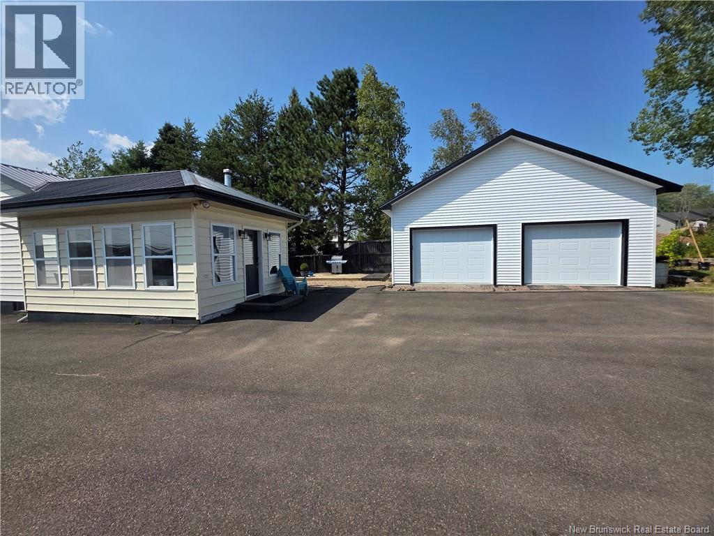 1828 Amirault Street, Dieppe, New Brunswick  E1A 7J8 - Photo 5 - NB124953