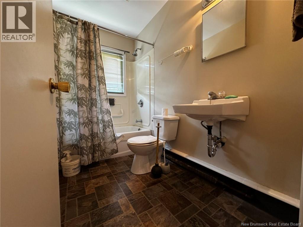 305 Beaumont Avenue, Miramichi, New Brunswick  E1V 1E4 - Photo 12 - NB124971
