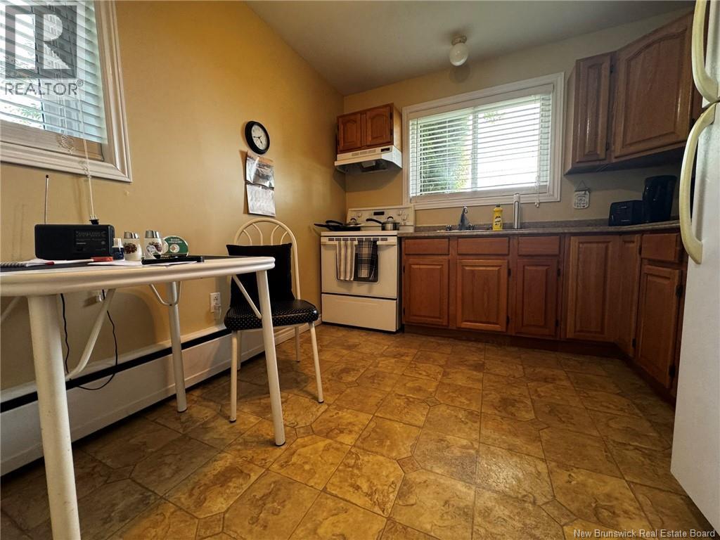 305 Beaumont Avenue, Miramichi, New Brunswick  E1V 1E4 - Photo 18 - NB124971