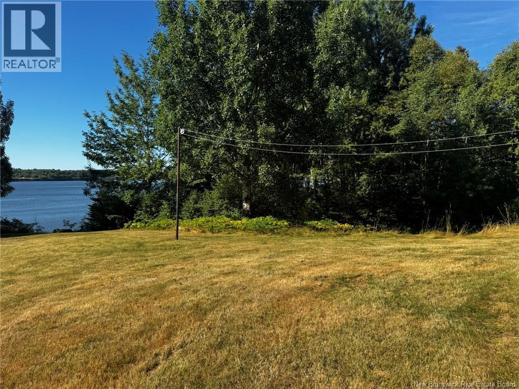 352 Hwy 11, Lower Newcastle, New Brunswick  E1V 7G1 - Photo 3 - NB125040