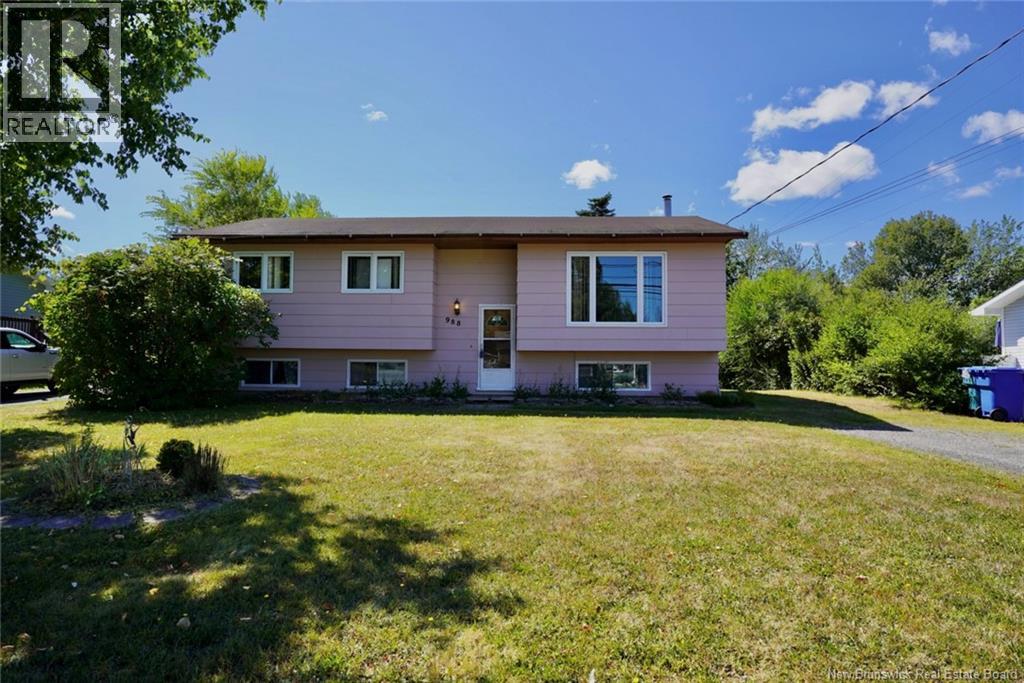 988 Rue Principale, Beresford, New Brunswick