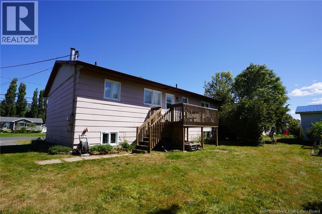 988 Rue Principale, Beresford, New Brunswick  E8K 1H6 - Photo 6 - NB125033
