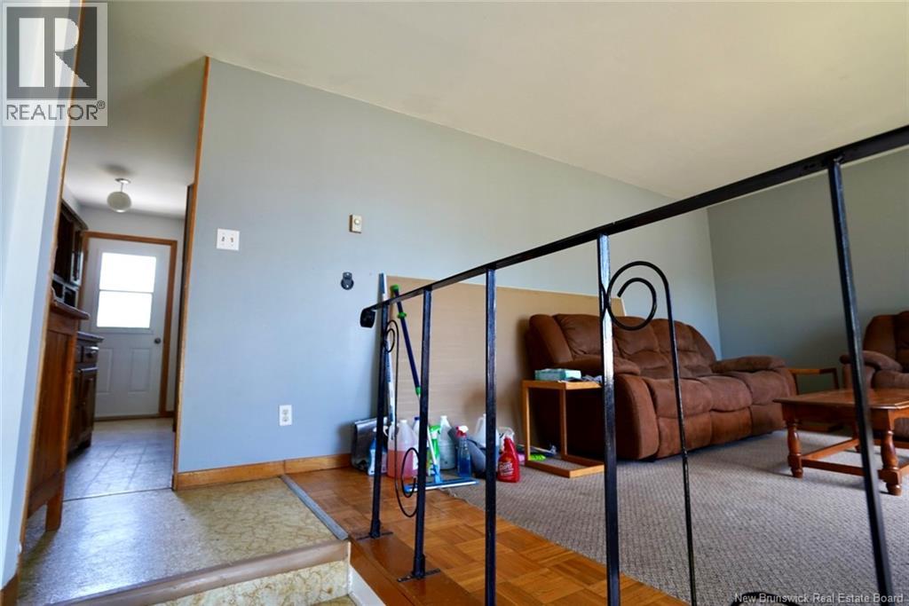 988 Rue Principale, Beresford, New Brunswick  E8K 1H6 - Photo 8 - NB125033