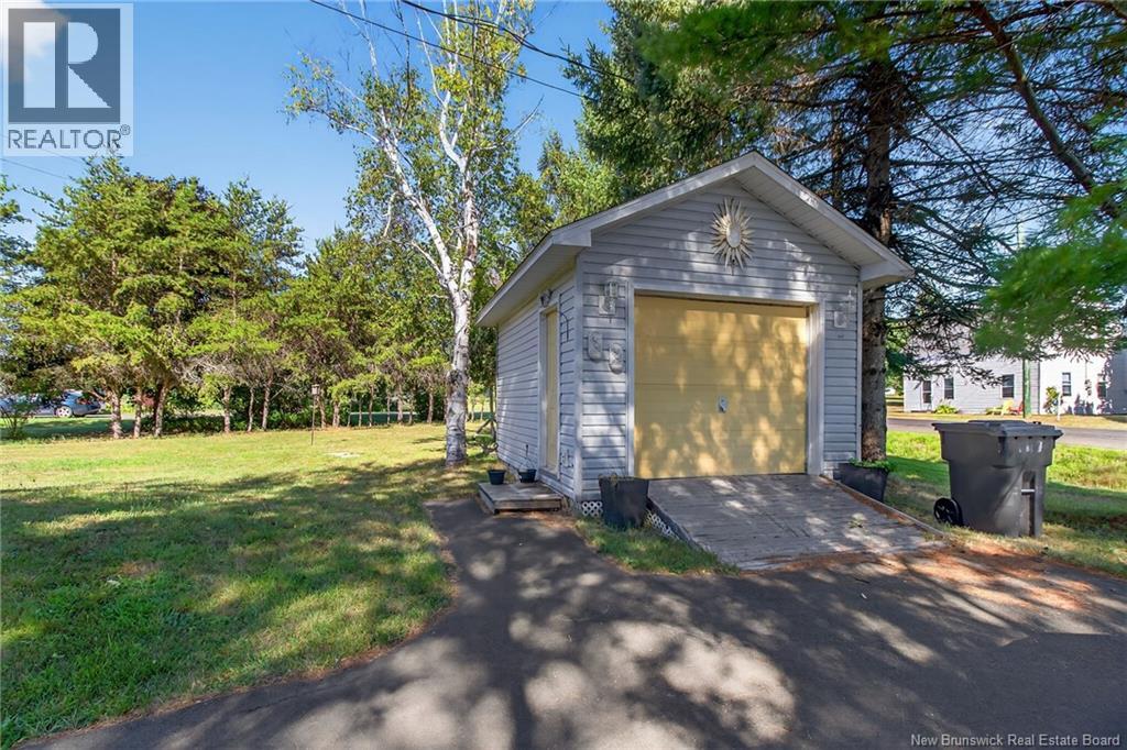 79 Ch. Des Roches, Bouctouche, New Brunswick  E4S 4L9 - Photo 3 - NB125104