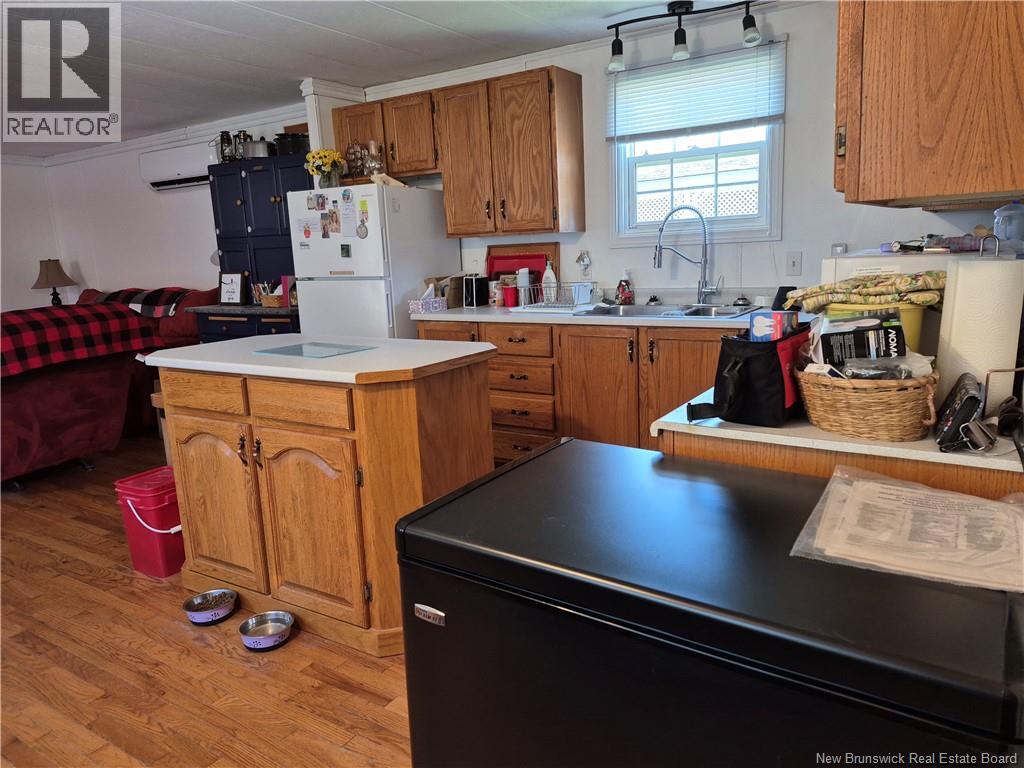 23 Tyler Street, Lincoln, New Brunswick  E3B 6X4 - Photo 3 - NB125114
