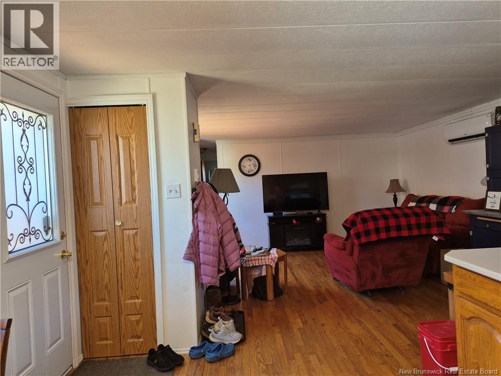 23 Tyler Street, Lincoln, New Brunswick  E3B 6X4 - Photo 7 - NB125114
