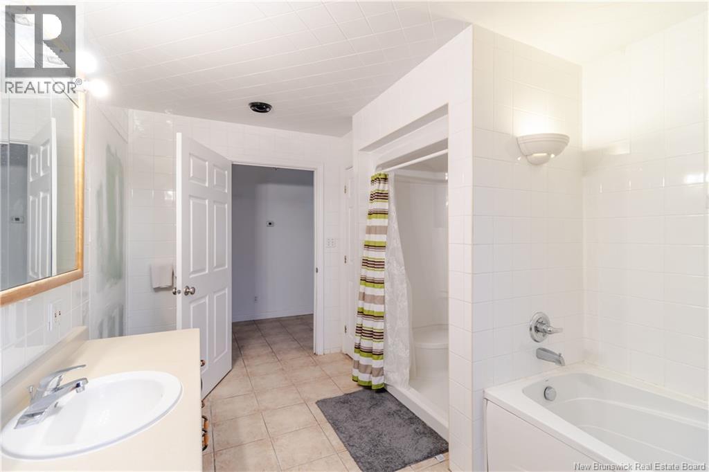 254 Macpherson Street, Fredericton, New Brunswick  E3A 4X6 - Photo 16 - NB124999